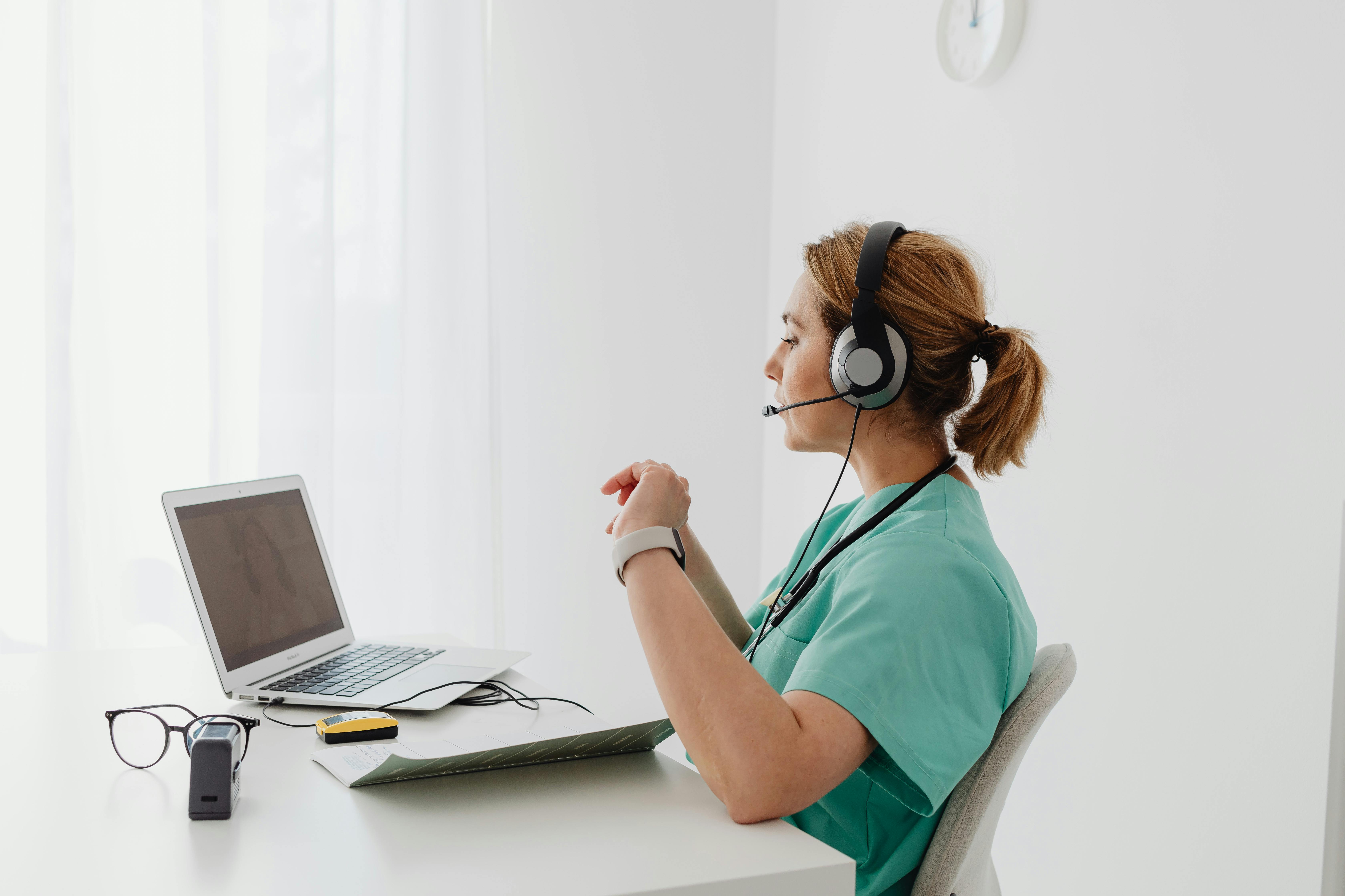Telecare and AI powered care (examples of solutions in Italy)